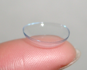 Jsou kontaktní čočky lepší než brýle?